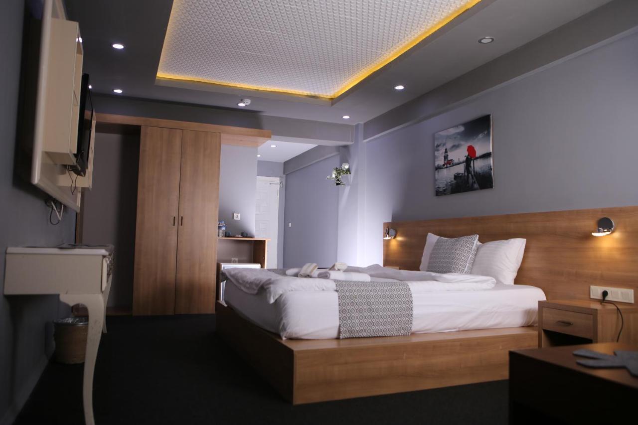Lily Airport Bed & Breakfast
